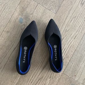 LIKE NEW Rothy’s The Point Classic Size 9 Flats